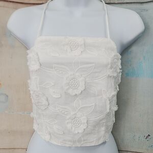 Moth Elegant White Floral Embroidered‎ Tank Top